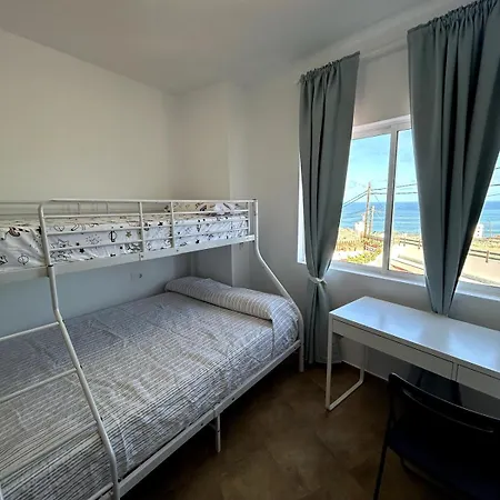 Surfers, &natural Pools, 10min North Airport Appartement *